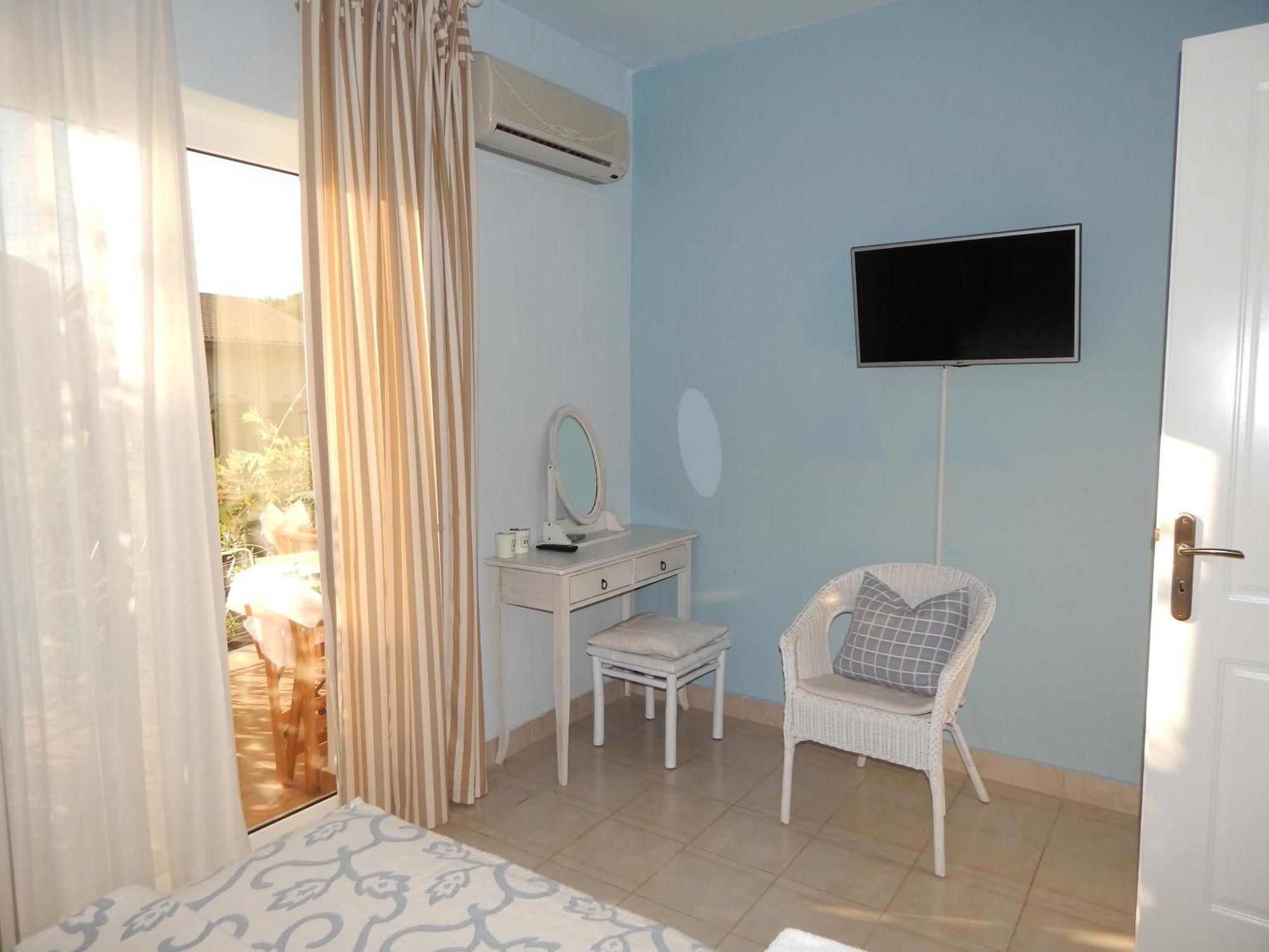 Palmina Mare Villa And Studios Paralia Vrachou Exterior photo