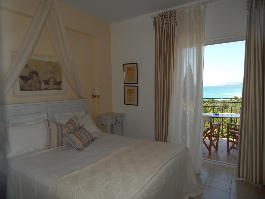 Palmina Mare Villa And Studios Paralia Vrachou Exterior photo